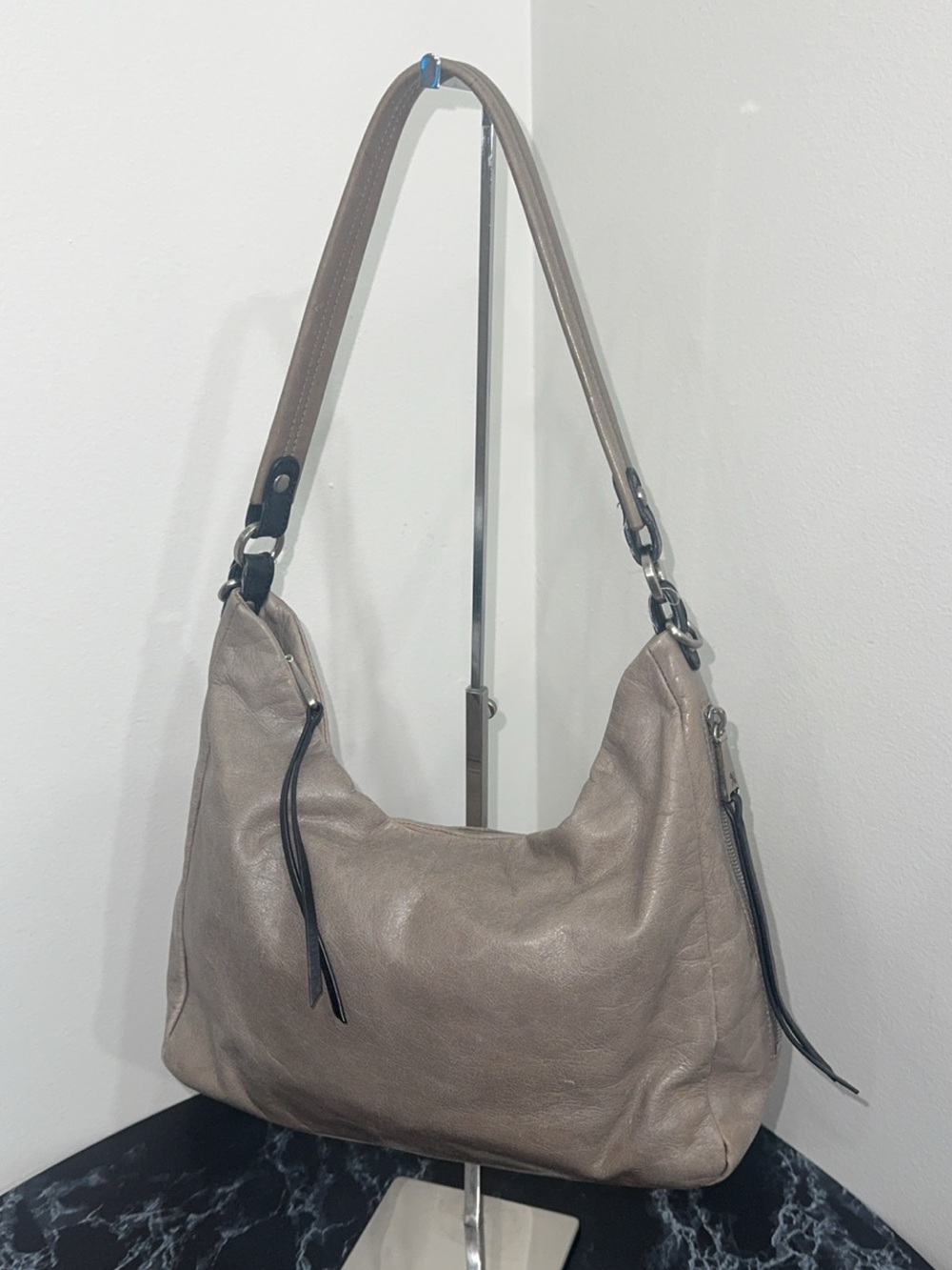 HOBO Handbag Women’s Shoulder Bag Purse AUTHENTIC
